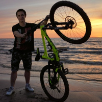 Денис Зверев